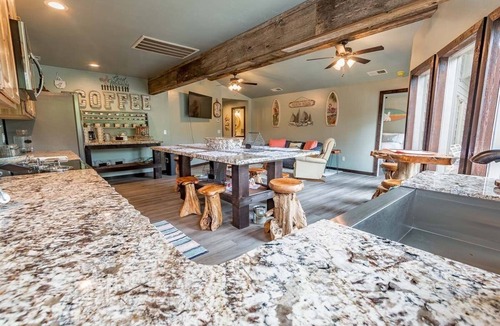 Noel Cabin | Elk River Cabin That Sleeps Up To 18