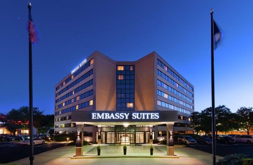 Tysons Hotel | Embassy Suites Tysons Corner
