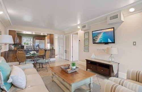 Fort Walton Beach Condo | Emerald Isle 107-On the Beach-Ground Floor