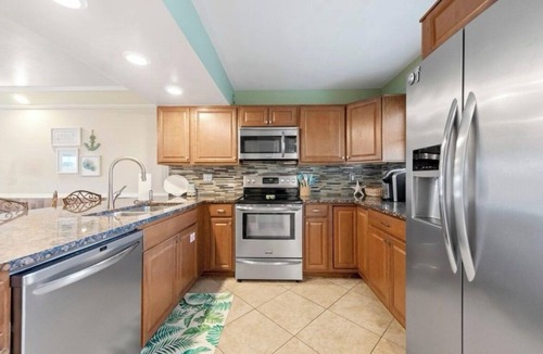 Fort Walton Beach Condo | Emerald Isle 107-On the Beach-Ground Floor
