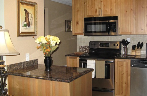 Lake Toxaway House | Enjoy a lakefront home in Lake Toxaway with a boat included. Pet-friendly!