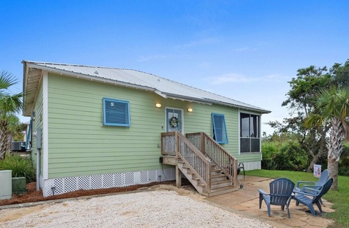 Fort Morgan House | Enjoy TWO King Suites and a Queen Bunk room!