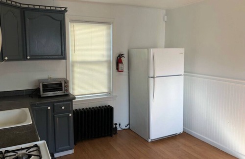 Perth Amboy Apartment | Entire 3-bedroom house, free parking, convenient to NYC bus and train