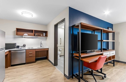 Fort Bay Hotel | Everhome Suites Panama City Beach - 30A