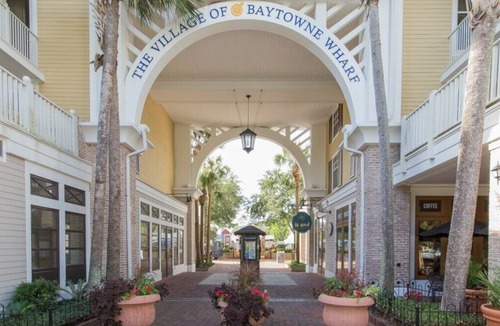 Baytowne Wharf Condo | Exquisite Studio In The Heart Of Sandestin's Baytowne Wharf