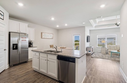 Port St. Joe House | Falling Star Retreat is a 4BA/2BA coastal home, just 900 feet to the beach, pet friendly!
