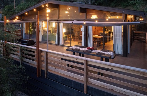 Yosemite Forks Cabin | Family Cabin, Dog, Ht Tb, 15 min Yosemite, Valentine's Day + Firefall Packages