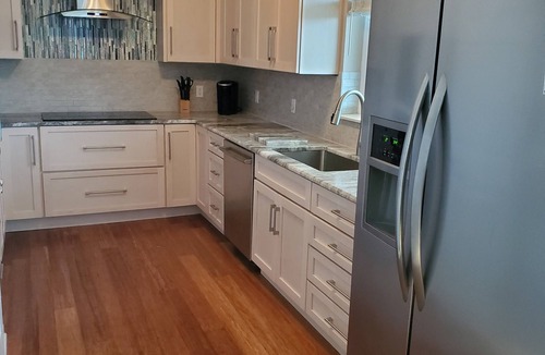 Navarre Beach House | Family Freindly, pet freinly. Private Pool , Spa, 5 bed 4 bath Sleeps 16.
