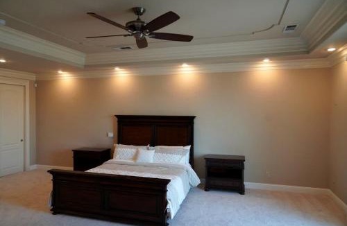 Tracy House | Family-Friendly Vacation Home with Pool, Sports Courts & Event Space near Tracy Sky-Dive Center – Tracy, California