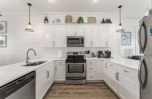 Bel Air Villa | Family friendly! w/private pool. Steps 2 beach