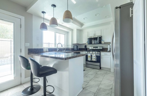 Moreno Valley House | Family Oasis: Pool & Spa!