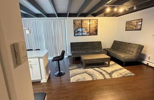 Glenolden Apartment | Major international sporting event Stay Sleeps 6 3-Min Walk to Train Easy Access to Philadelphia