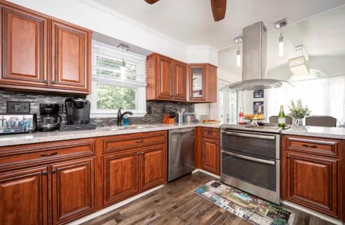 Kernersville House | Firepit Games Grill Hot Tub Arcade & King Bed