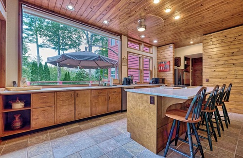 Cashiers House | Forest Solitude: 4BR Mountain Getaway Just Ten Minutes From Downtown Cashiers