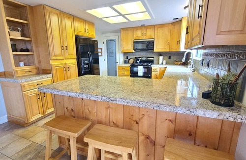 Glencoe House | Forest View Cabin - 4 BR, Family & Pet-Friendly, AC, Game Area, & Close Hiking