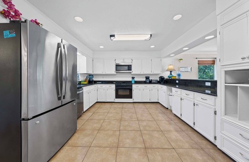 Surf Side Shores House | 🏖️ Fort Paradise | Spacious 6BR Gulf Shores | 2 Kitchens + Pet Friendly