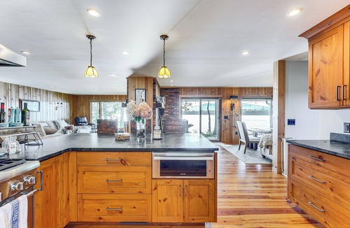 Cleverdale House | Game Room & Hot Tub! Waterfront Gem on Lake George