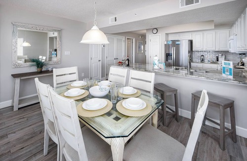Fort Walton Beach Condo | GD 401: Ocean Eyes - Your Slice of Paradise Awaits!