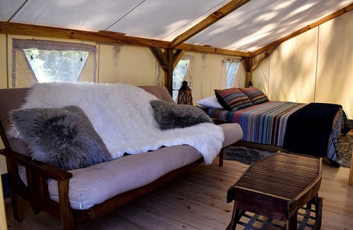 Idleyld Park RV Rental | Glamping! Luxury Tent - Mountaineer, Douglas County, Oregon
