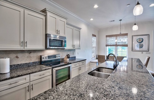 Villa Lago House | Golf Cart ☀️ *Heated Pool | Golf Course & Lake View | 3400 sq ft | 4bd ☀️ Beach Gear