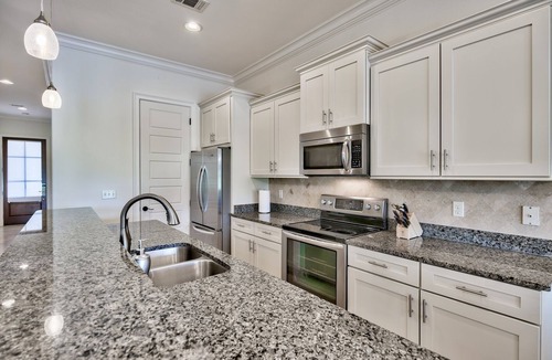 Villa Lago House | Golf Cart ☀️ *Heated Pool | Golf Course & Lake View | 3400 sq ft | 4bd ☀️ Beach Gear