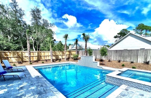White's Gulfview House | Golf Cart, Pool, Heated Spa, & Bikes