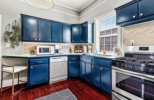 Southeast Pensacola Cottage | Good Vibes, Fun and Funky Downtown Cottage