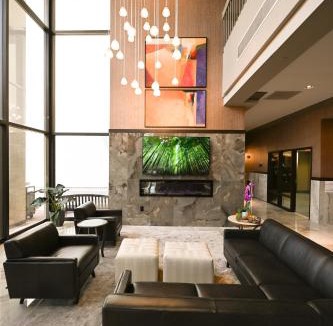 Mount Laurel Hotel | Grand Laurel Hotel