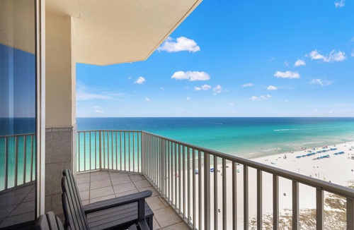 Bel Air Condo | Grande Surf Club