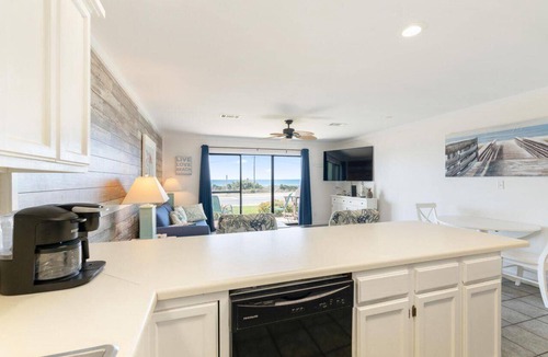 Laguna Beach Condo | Ground Floor Beachfront Condo with Private Balcony