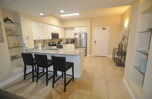 Thomas Drive Condo | GULF CREST/NEW APPLIANCES/NEW KIT + BATH GRANITE COUNTERTOPS!/BEACH CHAIRS INC