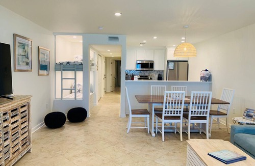 Warrington Condo | Gulf-Front 1BR Condo, Small-Dog Friendly, Free Daily Activities