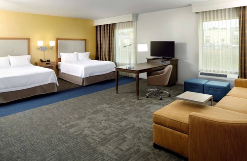 South Hills Hotel | Hampton Inn & Suites Pittsburgh Airport South–Settlers Ridge