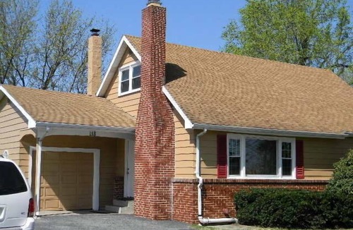 Harrisburg House | Hershey Park Just 3 miles From Wildwoods Inn Hershey Road Pets stay free charge
