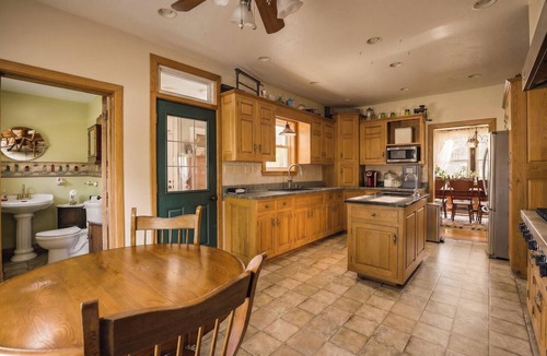 Somerset House | Hickory Farm - Massive 4BR Grill, Deck, Fire Pit, 12 mins to Hidden Valley