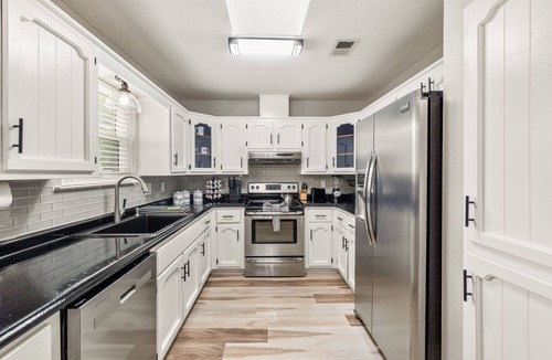 Northwest Pensacola House | Hidden Pensacola Gem! Quiet & Cozy Family Friendly Pool Home!