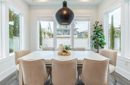 Crystal Beach House | High Tide 2 by AvantStay 3 Mins to Beach Chef Kitchen MAX OCC 18