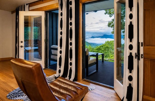 Scaly Mountain House | Highlands Lodge @Fire Mountain Estate. 20 Magical acres above the clouds!