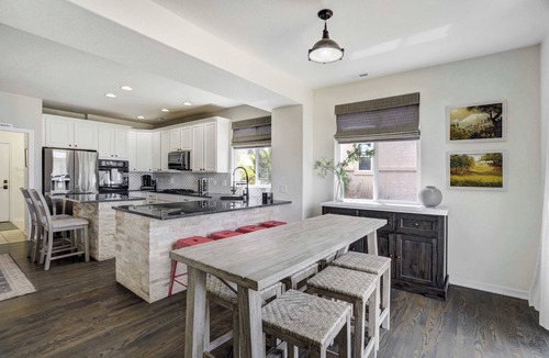 Northgate House | Highpoint Hills! Great Views w Games & Fitness
