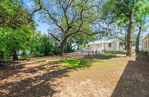 Panama City House | Historic St Andrews Private Coastal Bungalow 3 bedroom Sleeps 8