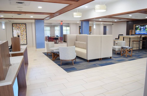Northwest Pensacola Hotel | Holiday Inn Express Hotel & Suites West I 10 by IHG