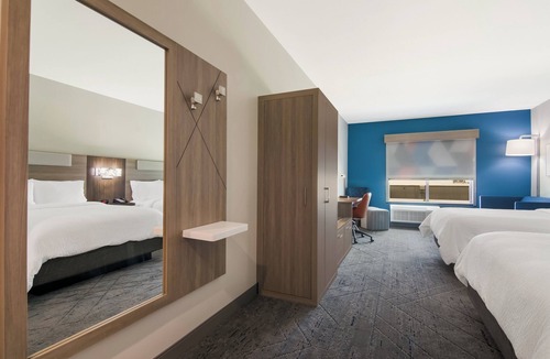 Springdale Hotel | Holiday Inn Express & Suites Springdale Fayetteville Area by IHG