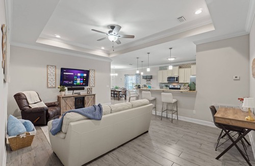 Navarre House | Hot Tub/Fire Pit/Star Wars Room/Military Friendly