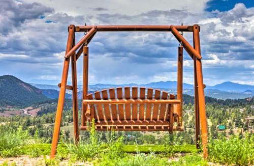 Cripple Creek House | Hot Tub & Mtn View! Cripple Creek Retreat