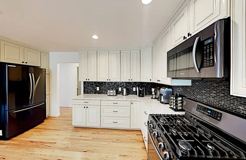 Larkspur House | Indoor Heated Pool & Hot Tub, Game room, EV Charger, Pets Welcome!