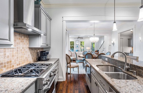 Watercolor House | Indulge in Luxury at WaterColor – Pet-Friendly, Electric Cart, Steps to Pool & Close to Seaside