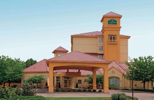 Southwest Colorado Springs Hotel | La Quinta Inn & Suites by Wyndham Colorado Springs South AP