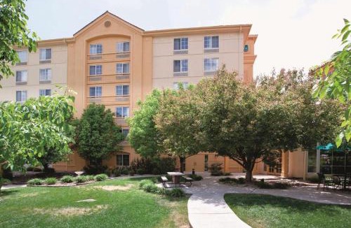 Southwest Colorado Springs Hotel | La Quinta Inn & Suites by Wyndham Colorado Springs South AP