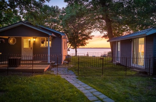 Swanton Cottage | Lake Champlain Cottage - Private with Amazing Sunsets on Maquam Bay