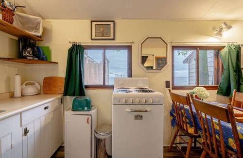 Leamington Cottage | Lakefront Tiny Home Cabin on the Beach
